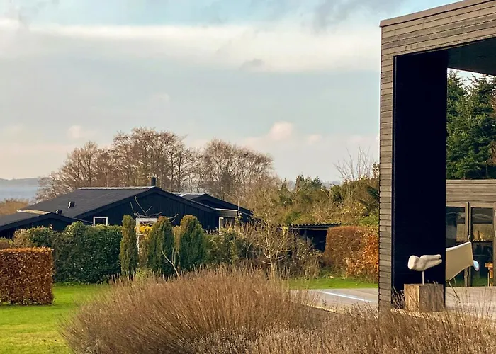 Moderne Hus Med Havudsigt Naer Faaborg بيت للعطل