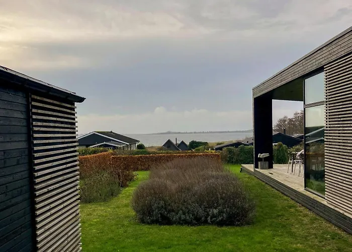 Moderne Hus Med Havudsigt Naer Faaborg פאבורג